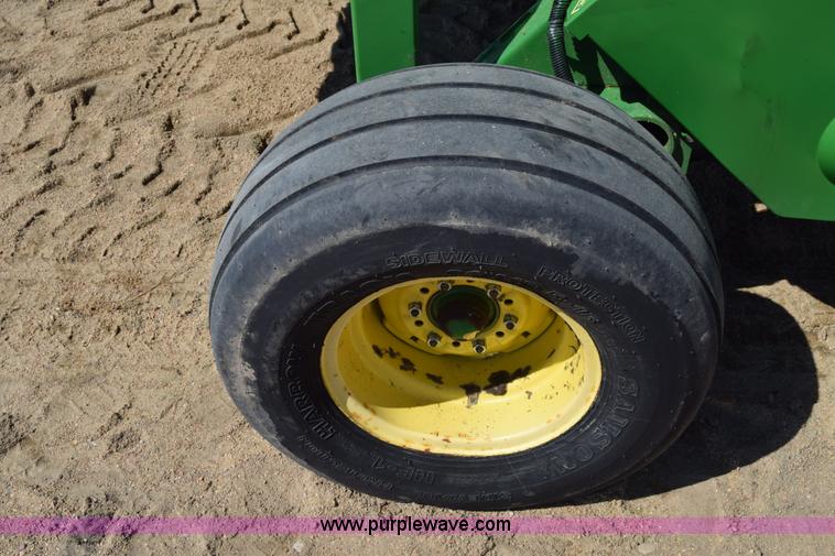 image for item CB9278 2009 John Deere 567 round baler