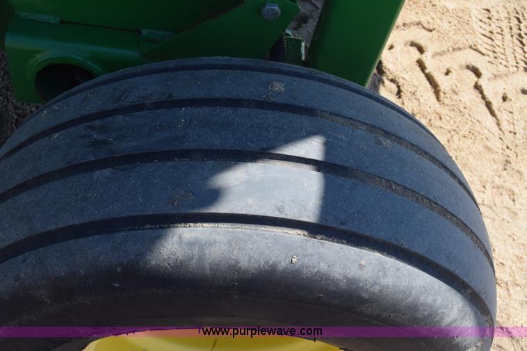 image for item CB9278 2009 John Deere 567 round baler