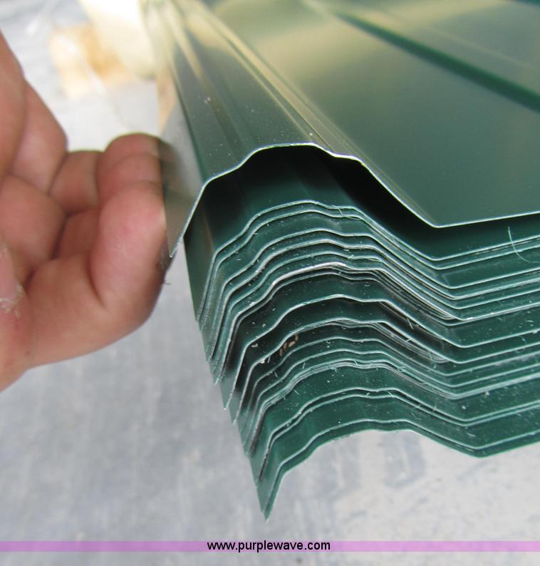 image for item F1441 (80) sheets of metal siding/roofing