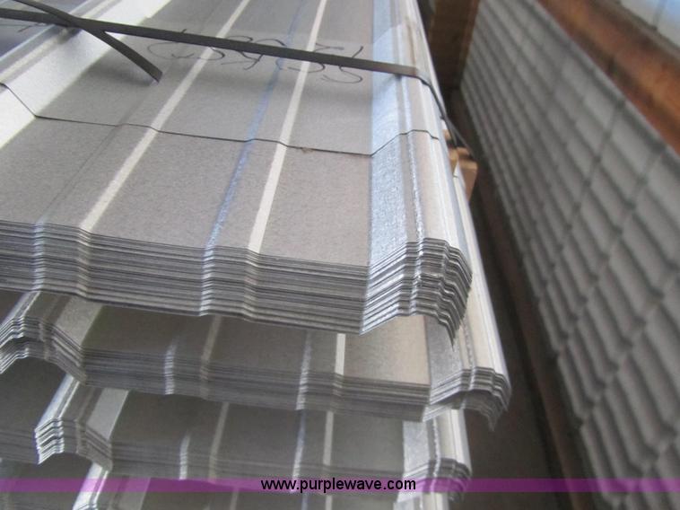 image for item F1443 (80) sheets of metal siding/roofing