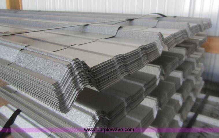 image for item F1443 (80) sheets of metal siding/roofing