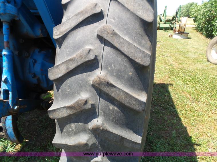 image for item J4881 Ford 8000 tractor