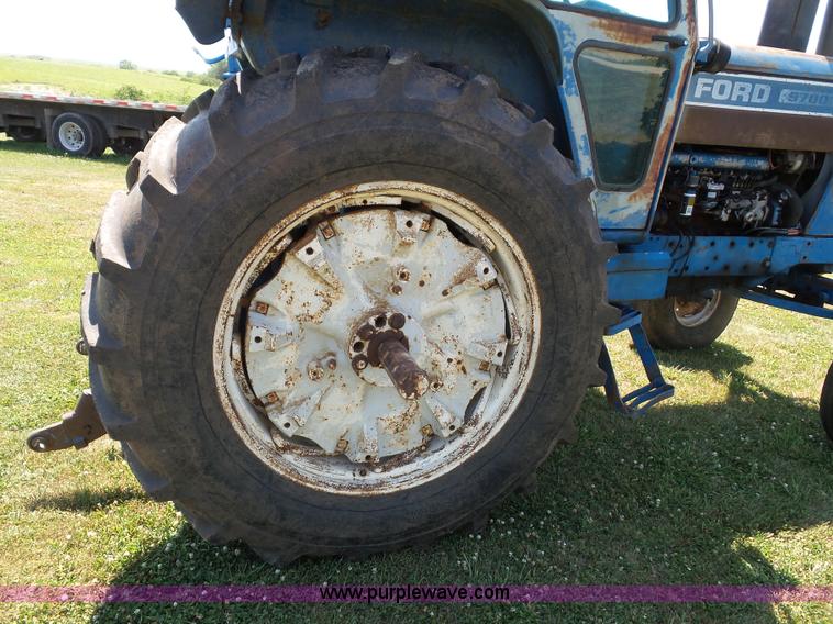 image for item J4882 Ford 9700 tractor