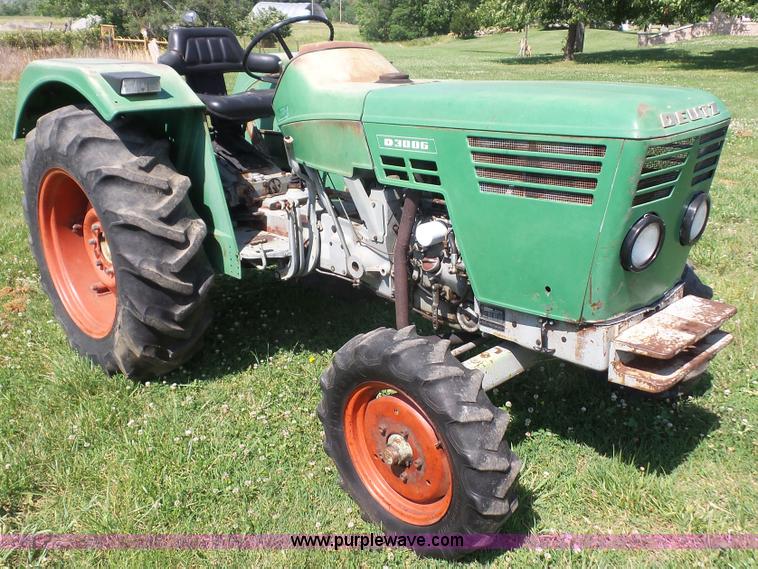 image for item J5833 Deutz D3006 tractor