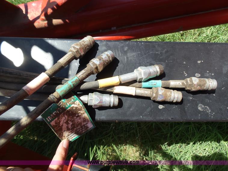 image for item J6011 2009 Brent 882 grain cart