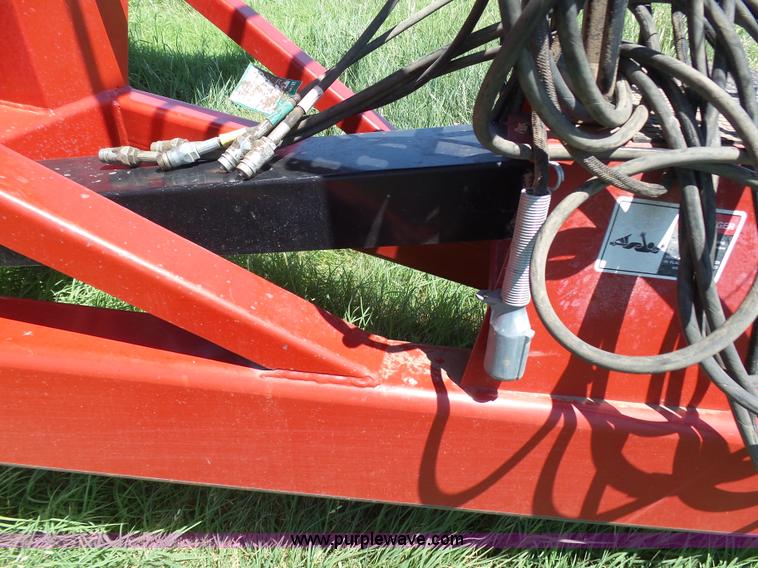 image for item J6011 2009 Brent 882 grain cart