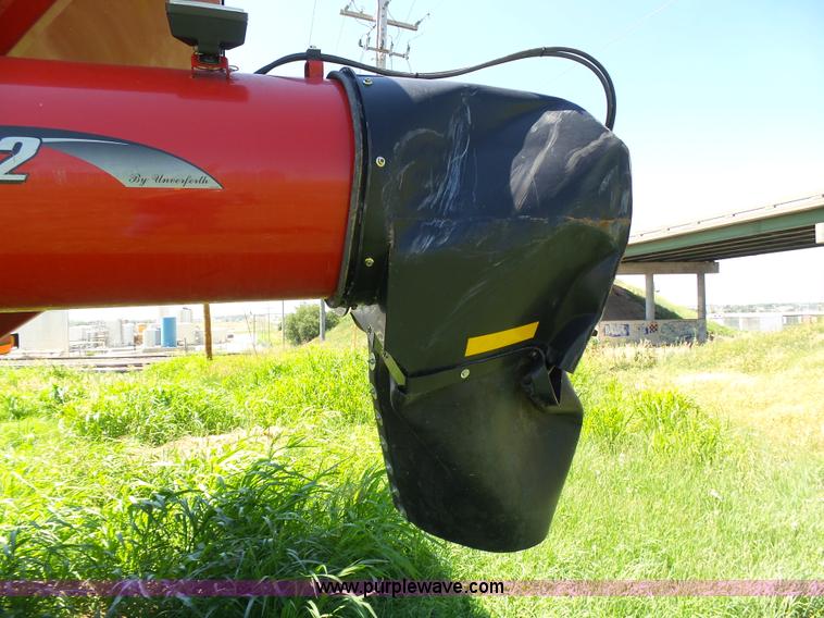 image for item J6011 2009 Brent 882 grain cart