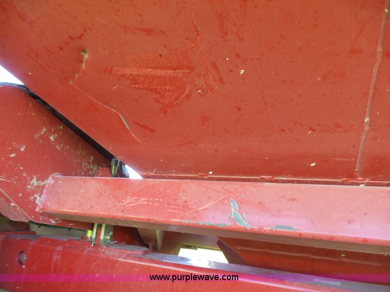 image for item J6011 2009 Brent 882 grain cart