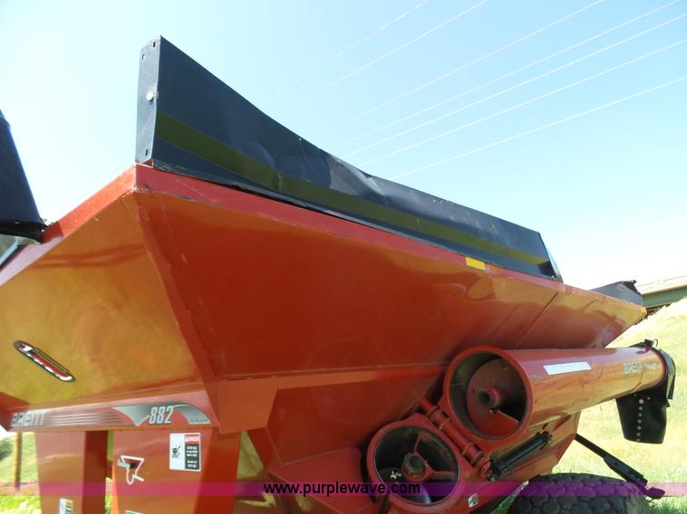 image for item J6011 2009 Brent 882 grain cart