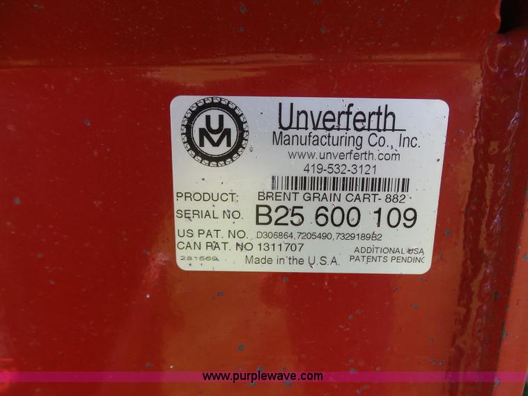 image for item J6011 2009 Brent 882 grain cart