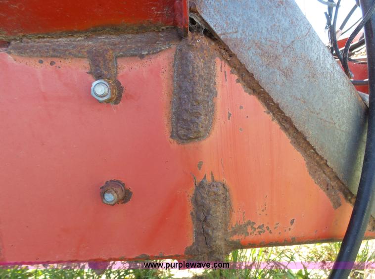 image for item J6053 Gehl MF7335 feed wagon