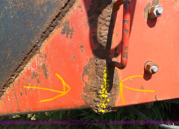 image for item J6053 Gehl MF7335 feed wagon