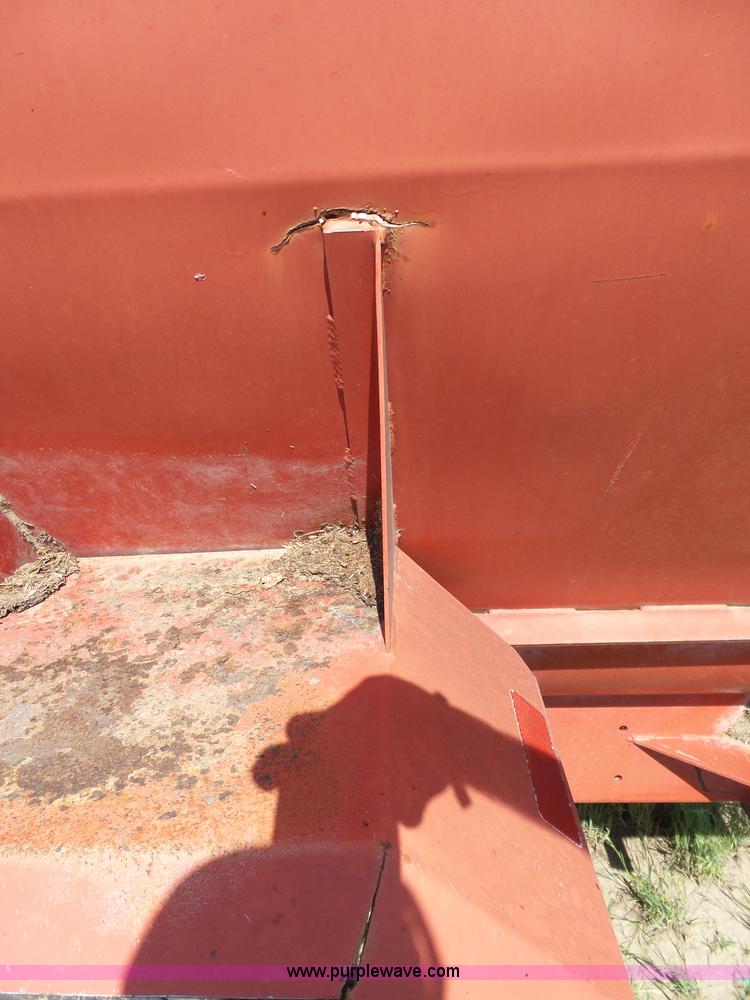 image for item J6053 Gehl MF7335 feed wagon