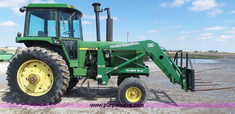 image for item J6057 1978 John Deere 4440 tractor