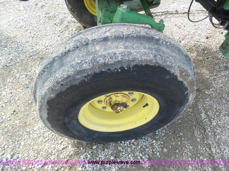 image for item J6057 1978 John Deere 4440 tractor