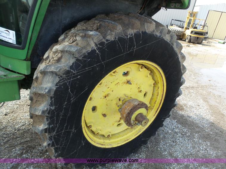 image for item J6057 1978 John Deere 4440 tractor