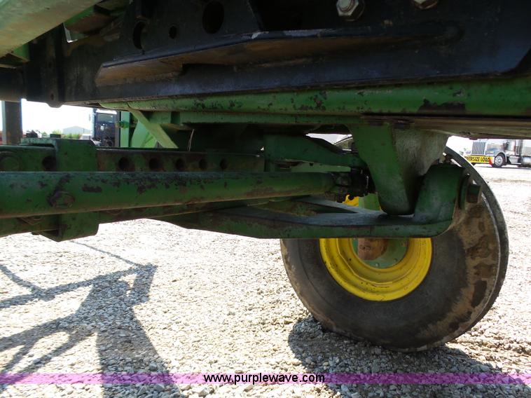 image for item J6057 1978 John Deere 4440 tractor