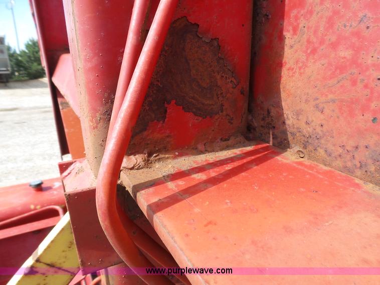 image for item J6058 New Holland 1049 Stackcruiser bale wagon