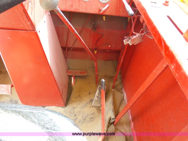 image for item J6058 New Holland 1049 Stackcruiser bale wagon