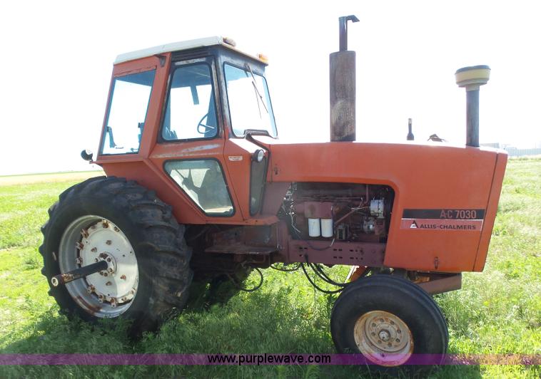 image for item J6069 Allis Chalmers AC7030 tractor