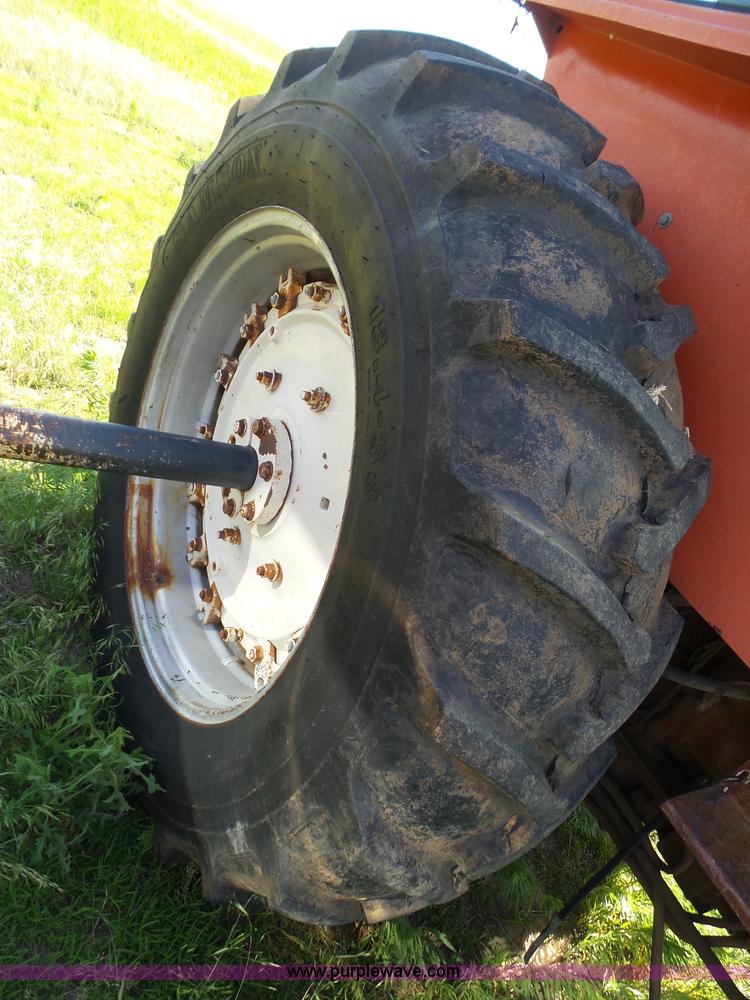 image for item J6069 Allis Chalmers AC7030 tractor