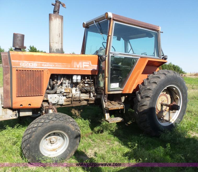 image for item J6070 Massey-Ferguson 2705 tractor