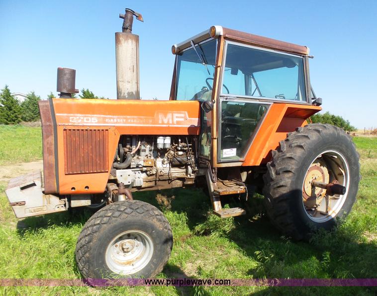 image for item J6070 Massey-Ferguson 2705 tractor