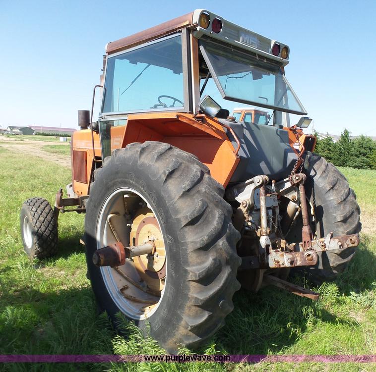 image for item J6070 Massey-Ferguson 2705 tractor