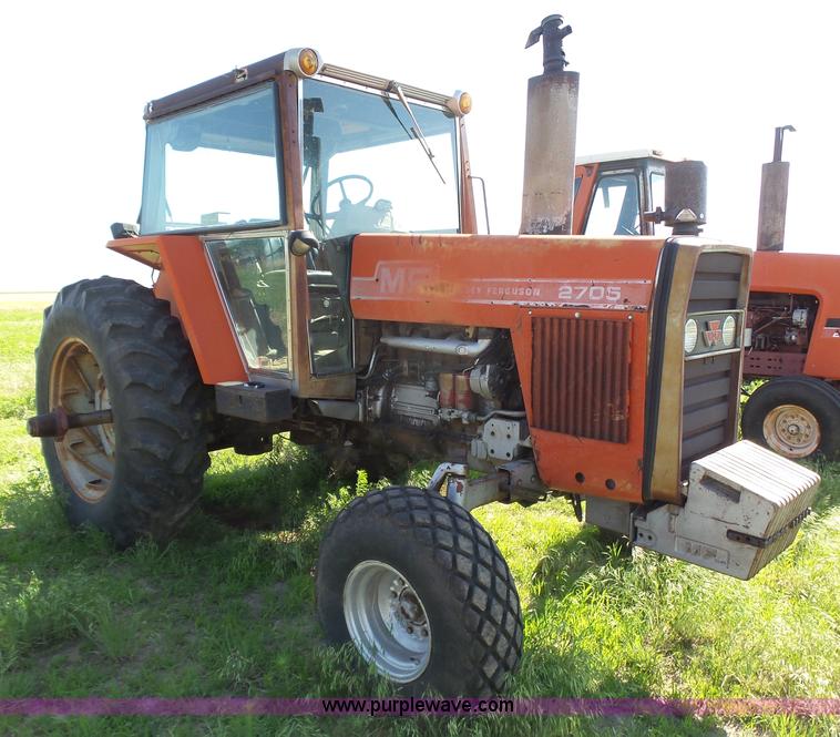 image for item J6070 Massey-Ferguson 2705 tractor