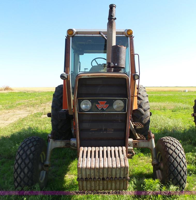 image for item J6070 Massey-Ferguson 2705 tractor