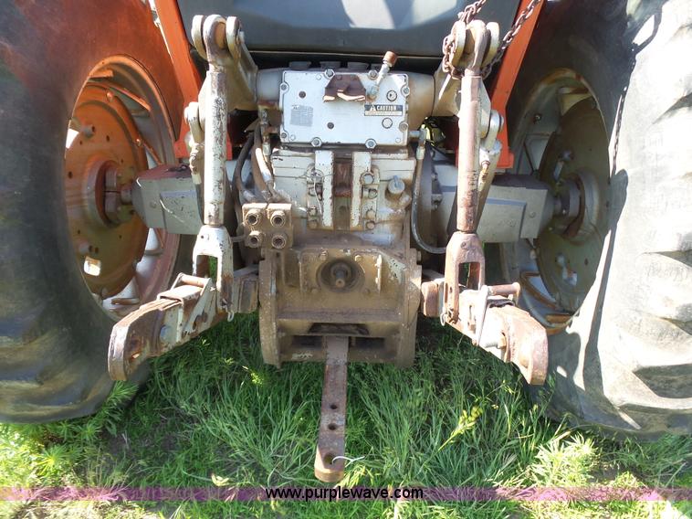 image for item J6070 Massey-Ferguson 2705 tractor