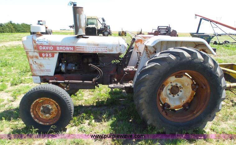 image for item J6072 David Brown 995 tractor
