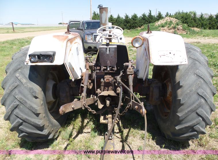 image for item J6072 David Brown 995 tractor
