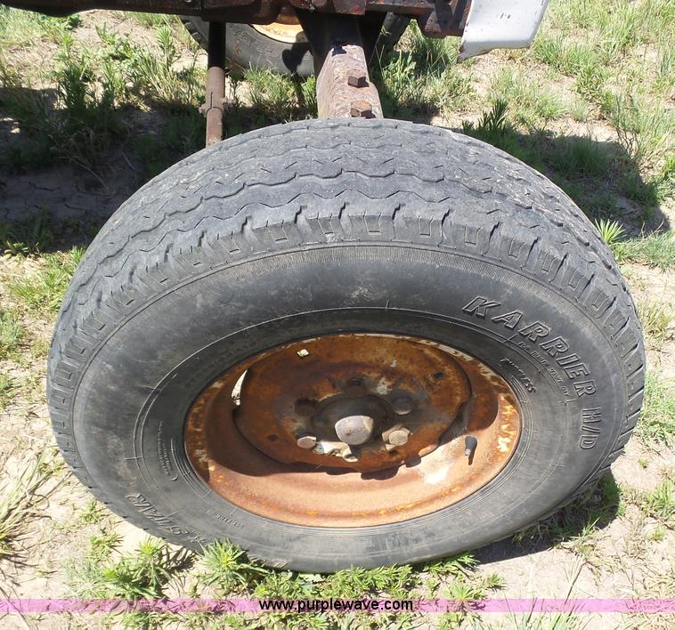 image for item J6072 David Brown 995 tractor