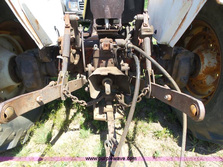 image for item J6072 David Brown 995 tractor