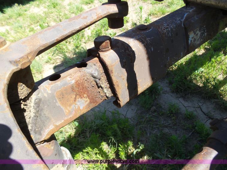 image for item J6072 David Brown 995 tractor