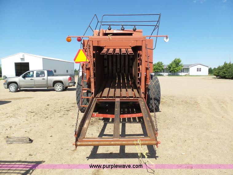 image for item J6087 1998 Hesston 4910 large square baler