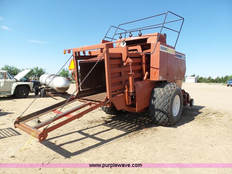image for item J6087 1998 Hesston 4910 large square baler