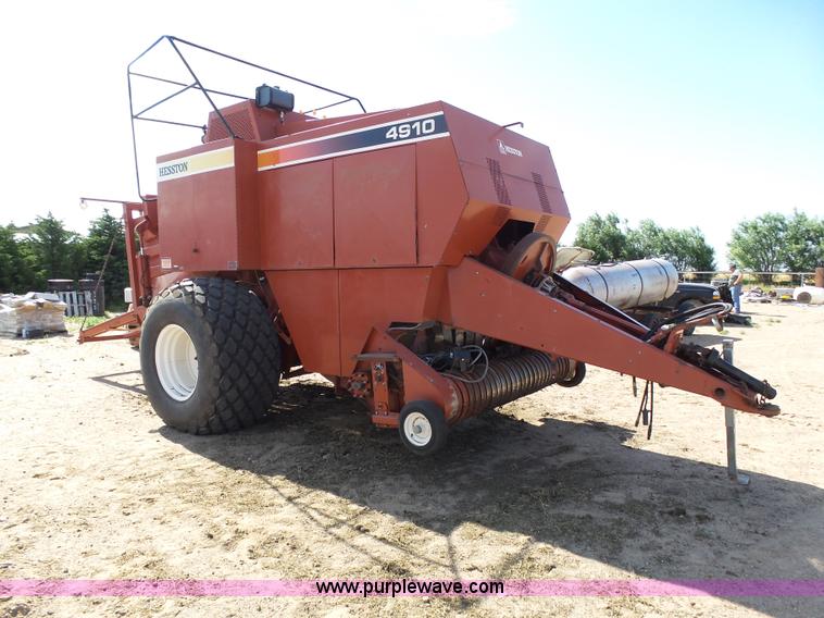 image for item J6087 1998 Hesston 4910 large square baler