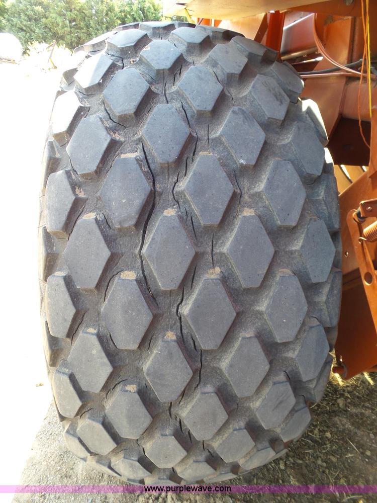 image for item J6087 1998 Hesston 4910 large square baler