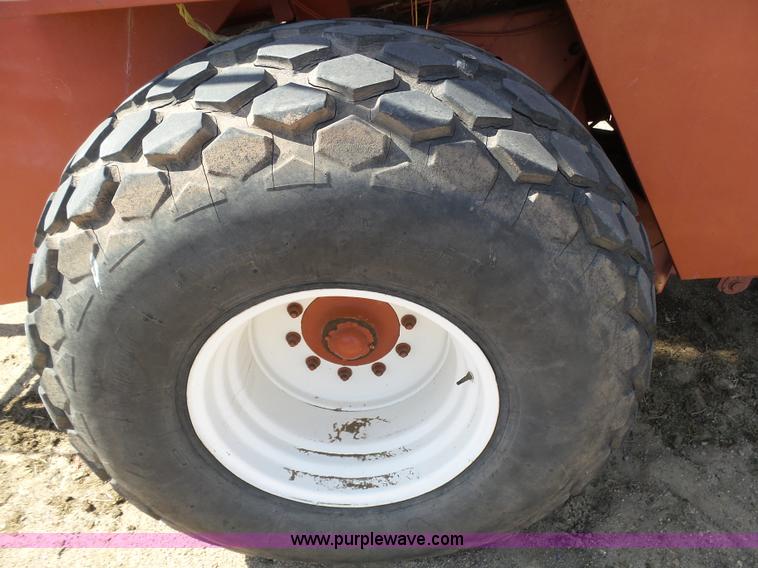 image for item J6087 1998 Hesston 4910 large square baler