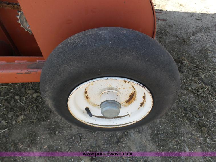 image for item J6087 1998 Hesston 4910 large square baler