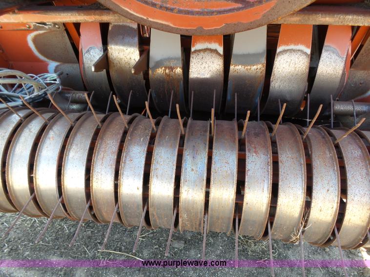 image for item J6087 1998 Hesston 4910 large square baler