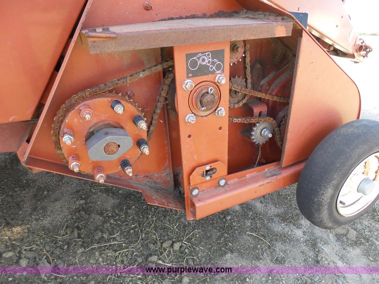 image for item J6087 1998 Hesston 4910 large square baler