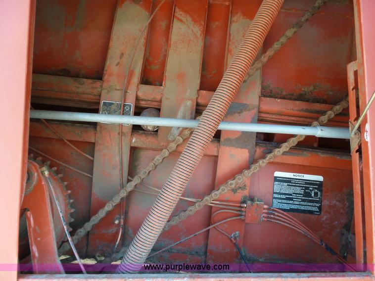 image for item J6087 1998 Hesston 4910 large square baler