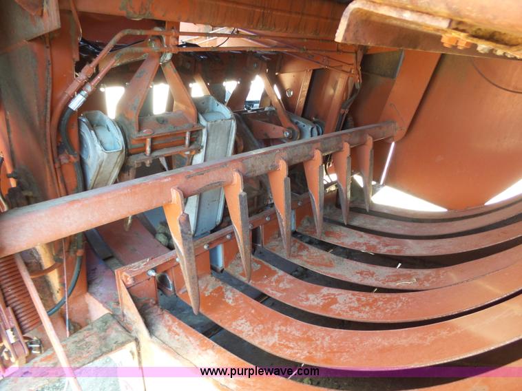 image for item J6087 1998 Hesston 4910 large square baler