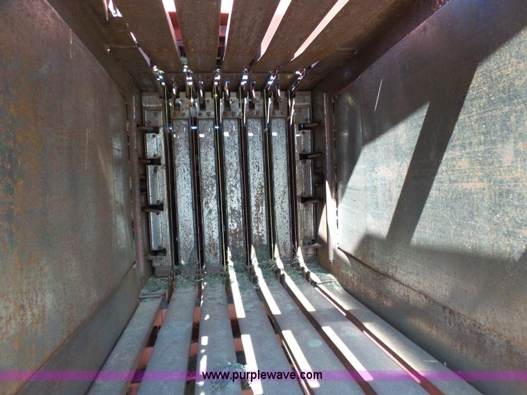 image for item J6087 1998 Hesston 4910 large square baler