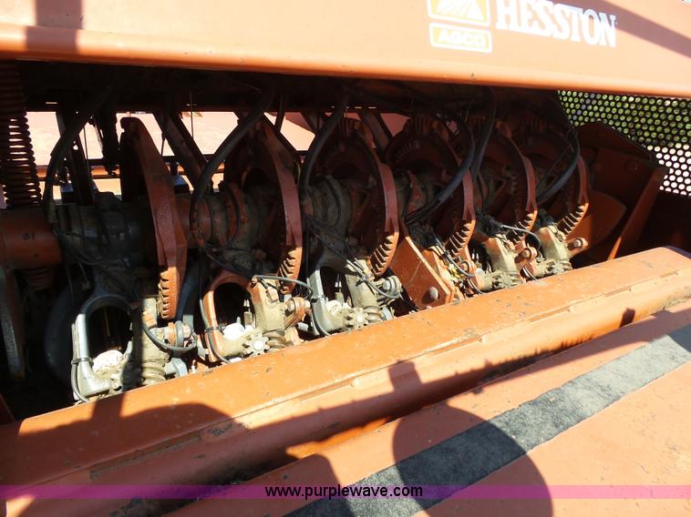 image for item J6087 1998 Hesston 4910 large square baler