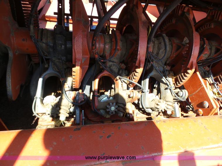 image for item J6087 1998 Hesston 4910 large square baler