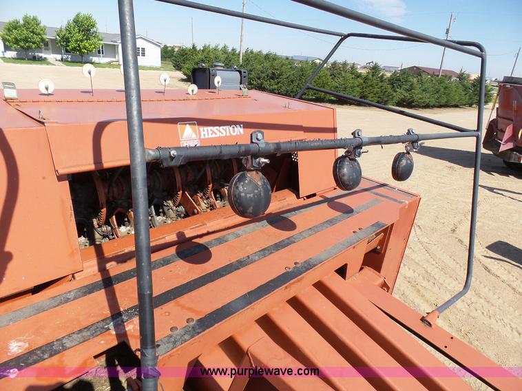 image for item J6087 1998 Hesston 4910 large square baler